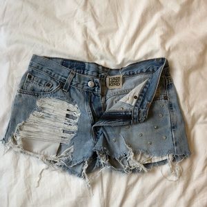 LF Furst of a kind, Levi shorts
